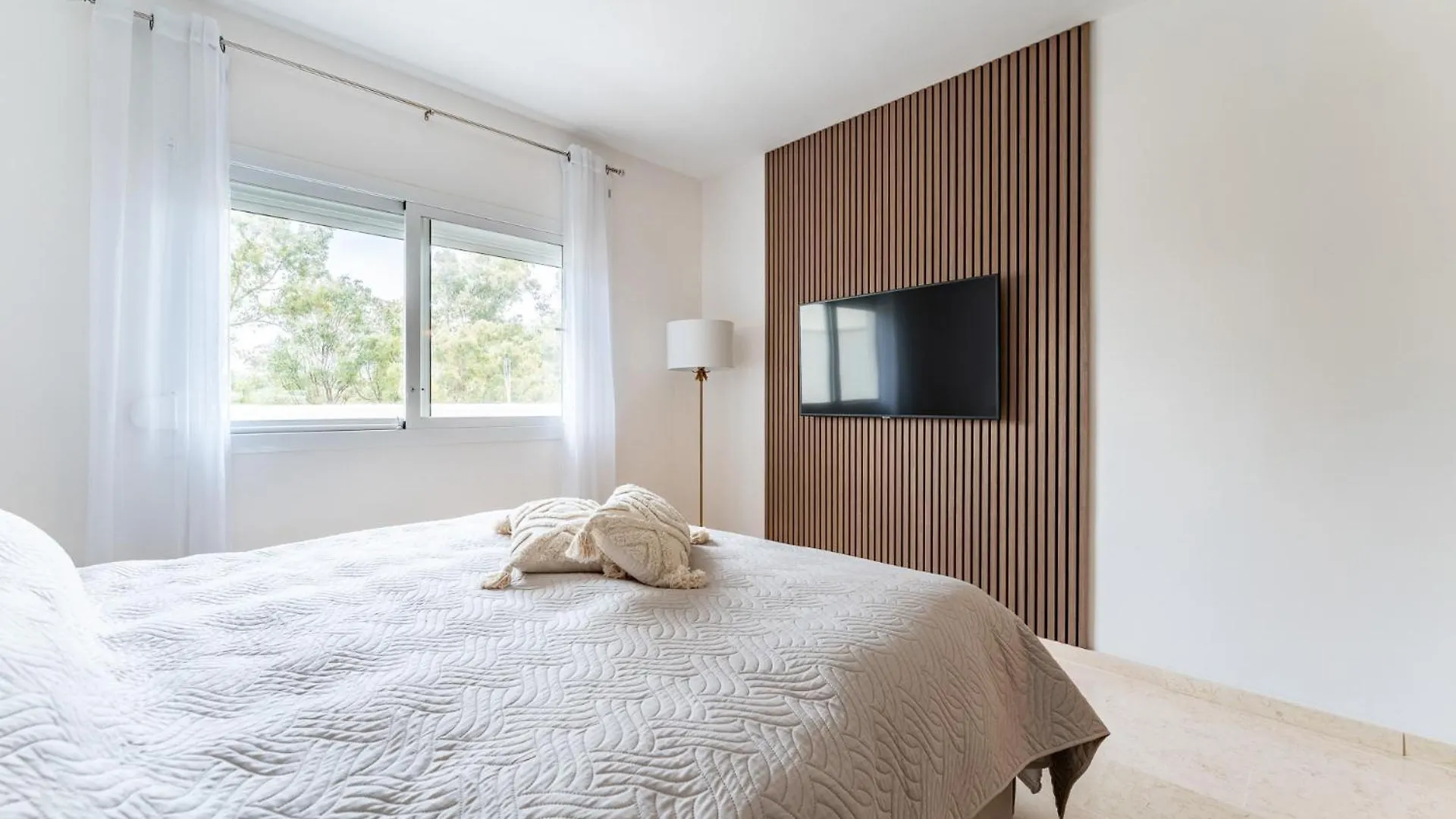 Ct 366 - Faro'S Silent Dream In Elviria - Marbella Apartment